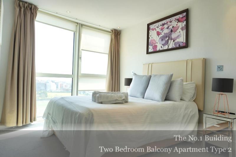 פורטסמות' Gunwharf Quays Apartments מראה חיצוני תמונה