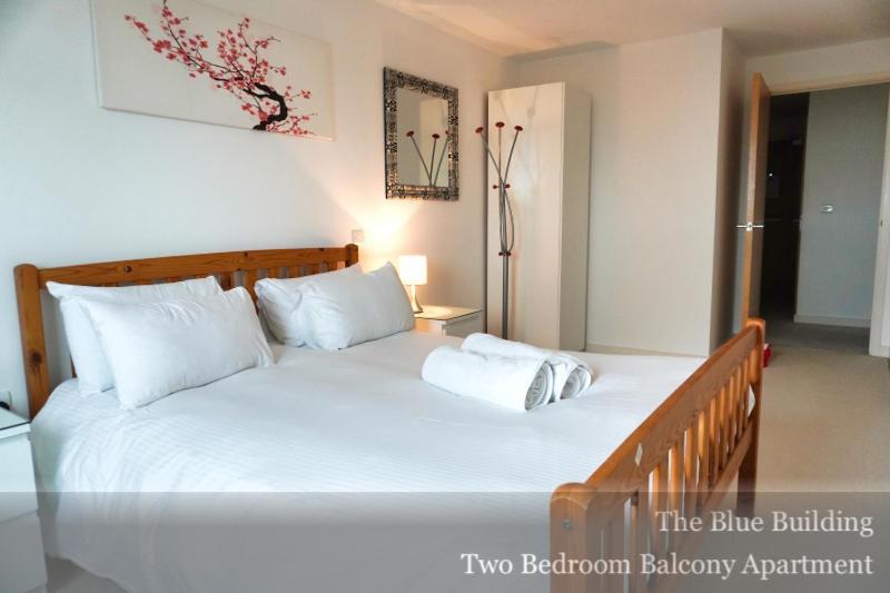 פורטסמות' Gunwharf Quays Apartments מראה חיצוני תמונה