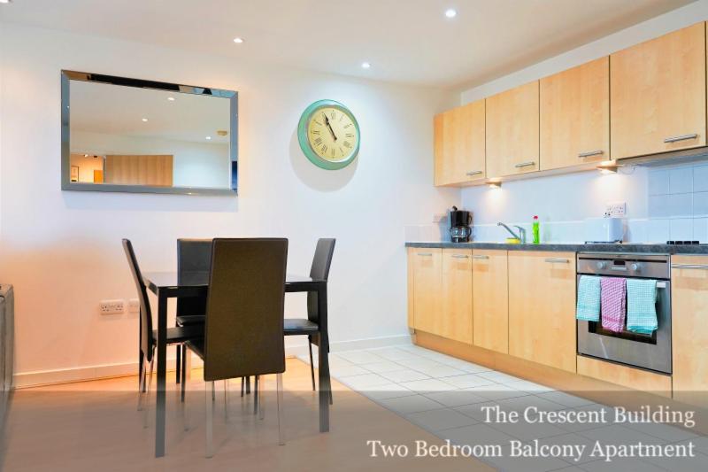 פורטסמות' Gunwharf Quays Apartments מראה חיצוני תמונה