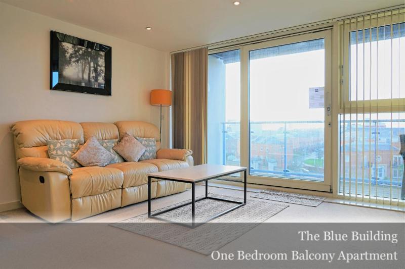 פורטסמות' Gunwharf Quays Apartments מראה חיצוני תמונה