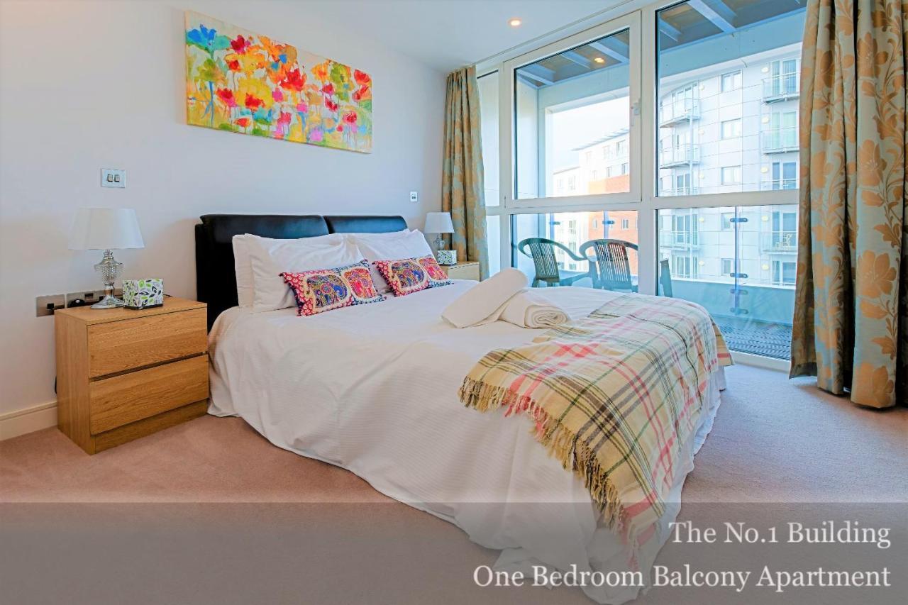 פורטסמות' Gunwharf Quays Apartments מראה חיצוני תמונה