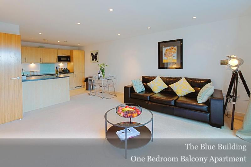 פורטסמות' Gunwharf Quays Apartments מראה חיצוני תמונה