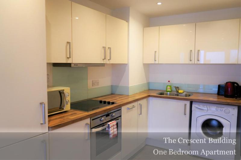 פורטסמות' Gunwharf Quays Apartments מראה חיצוני תמונה