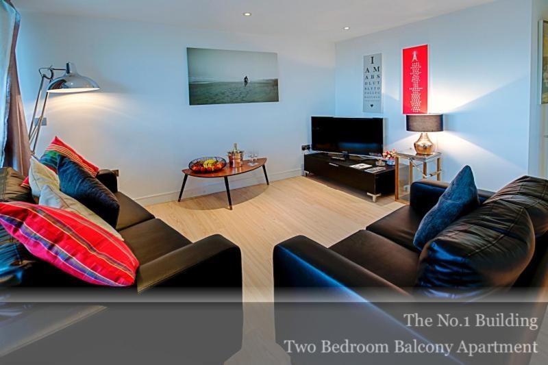 פורטסמות' Gunwharf Quays Apartments מראה חיצוני תמונה