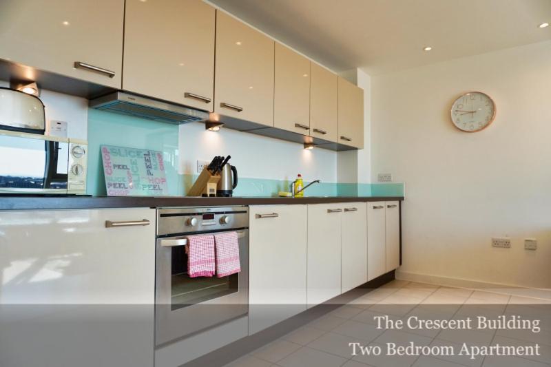 פורטסמות' Gunwharf Quays Apartments מראה חיצוני תמונה