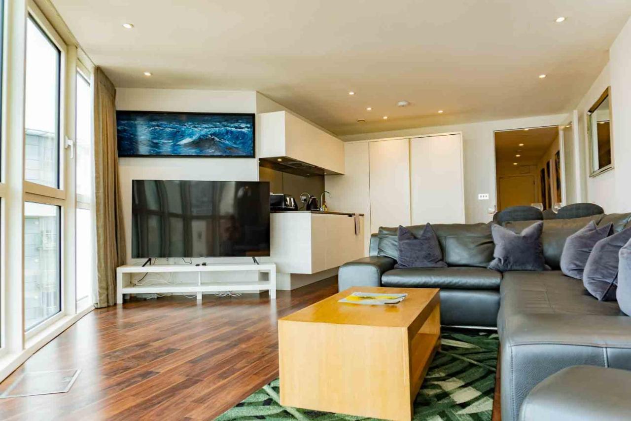 פורטסמות' Gunwharf Quays Apartments מראה חיצוני תמונה