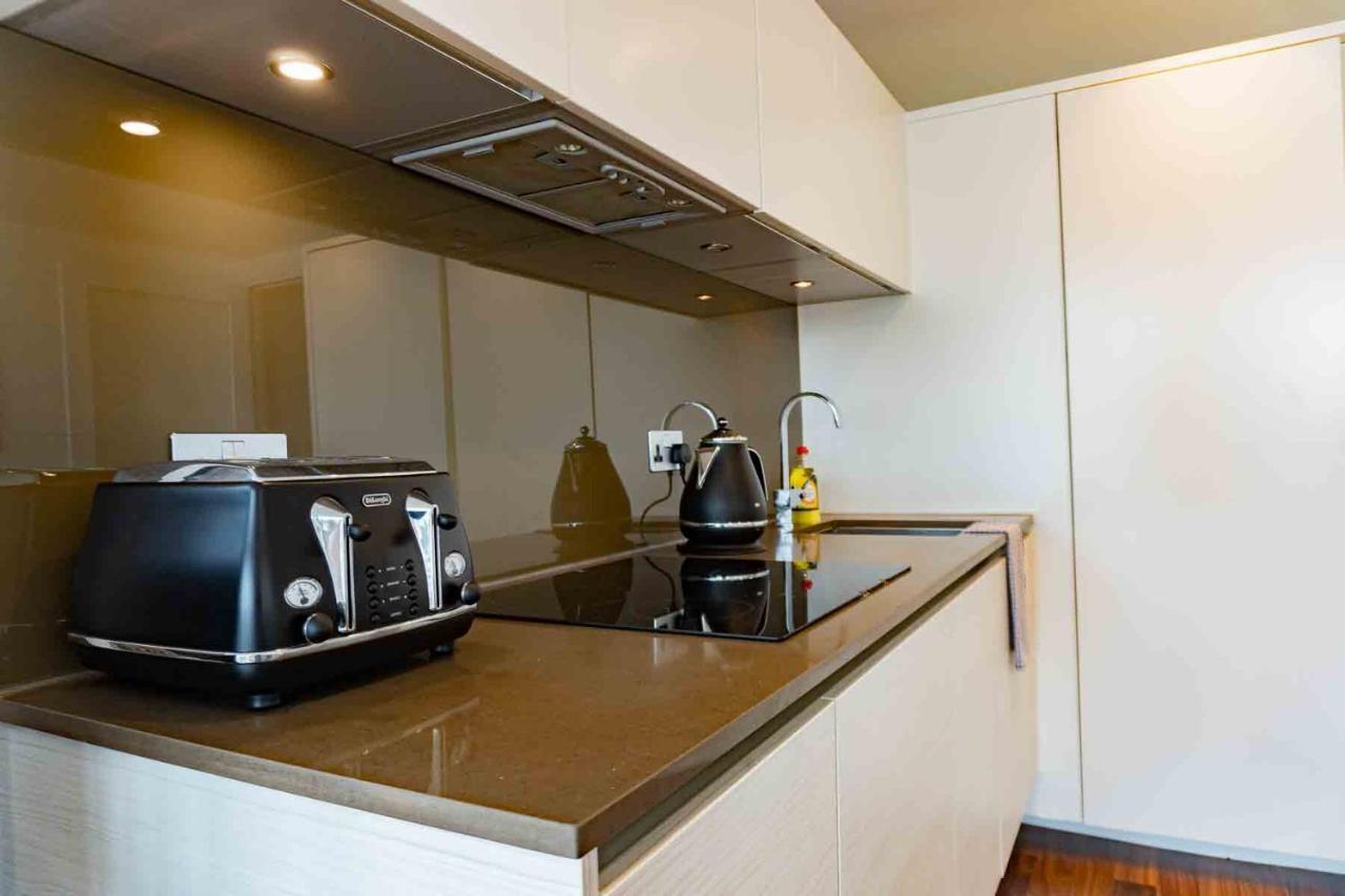 פורטסמות' Gunwharf Quays Apartments מראה חיצוני תמונה