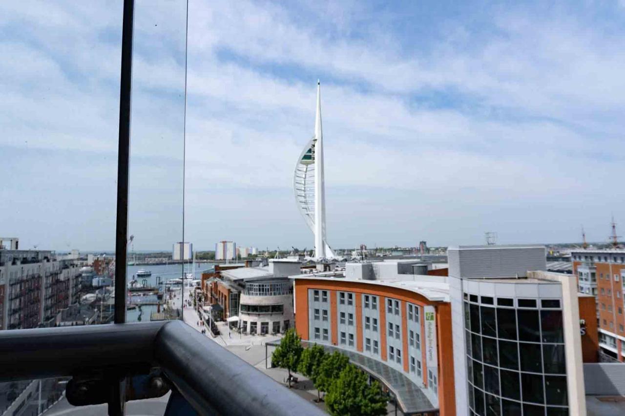 פורטסמות' Gunwharf Quays Apartments מראה חיצוני תמונה