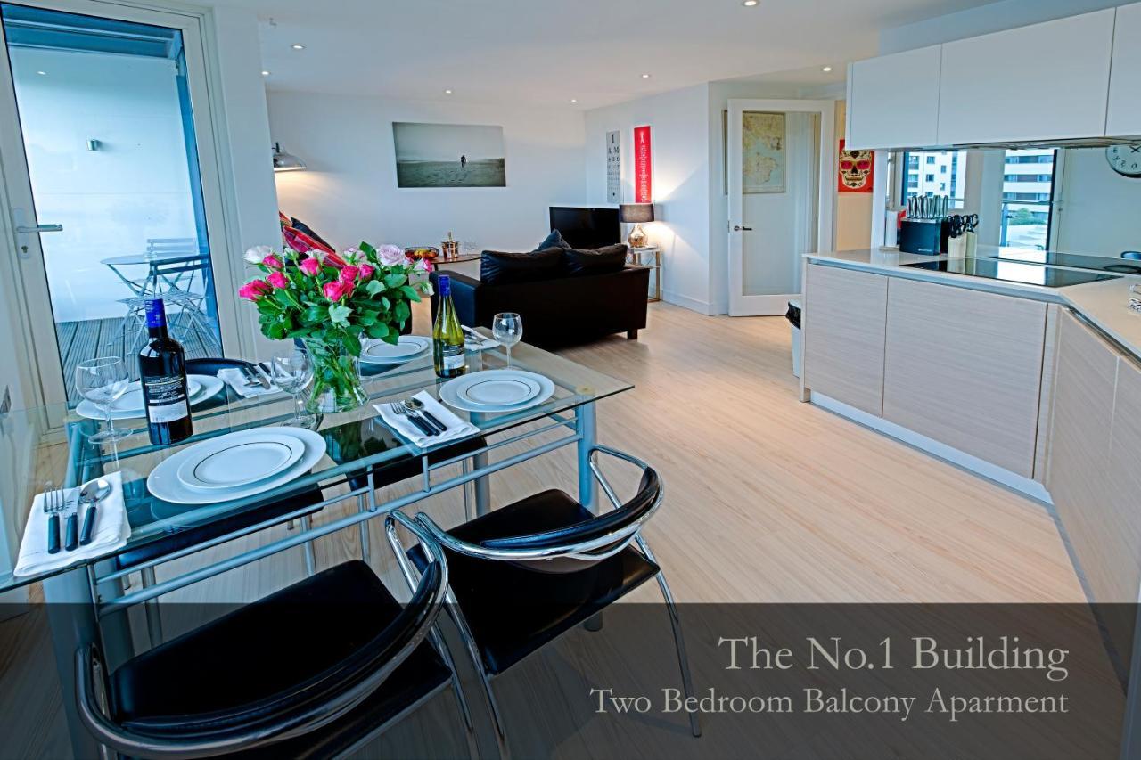 פורטסמות' Gunwharf Quays Apartments מראה חיצוני תמונה